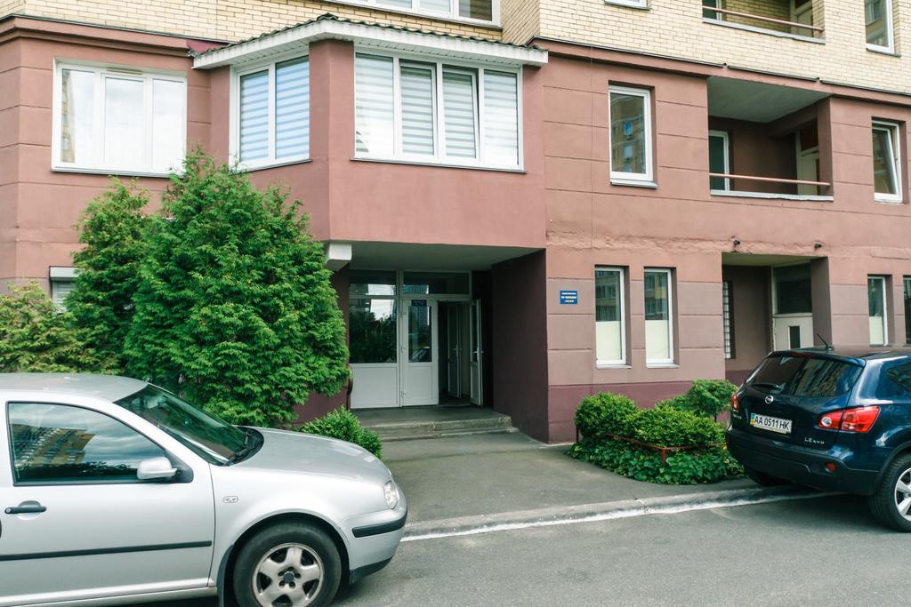 Two-Storey Apartment Near Iec كييف المظهر الخارجي الصورة